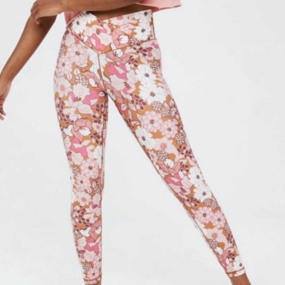 NEW AERIE OFFLINE REAL ME FLORAL HIGH WAIST CROSSOVER  7/8 LEGGINGS, MEDIUM